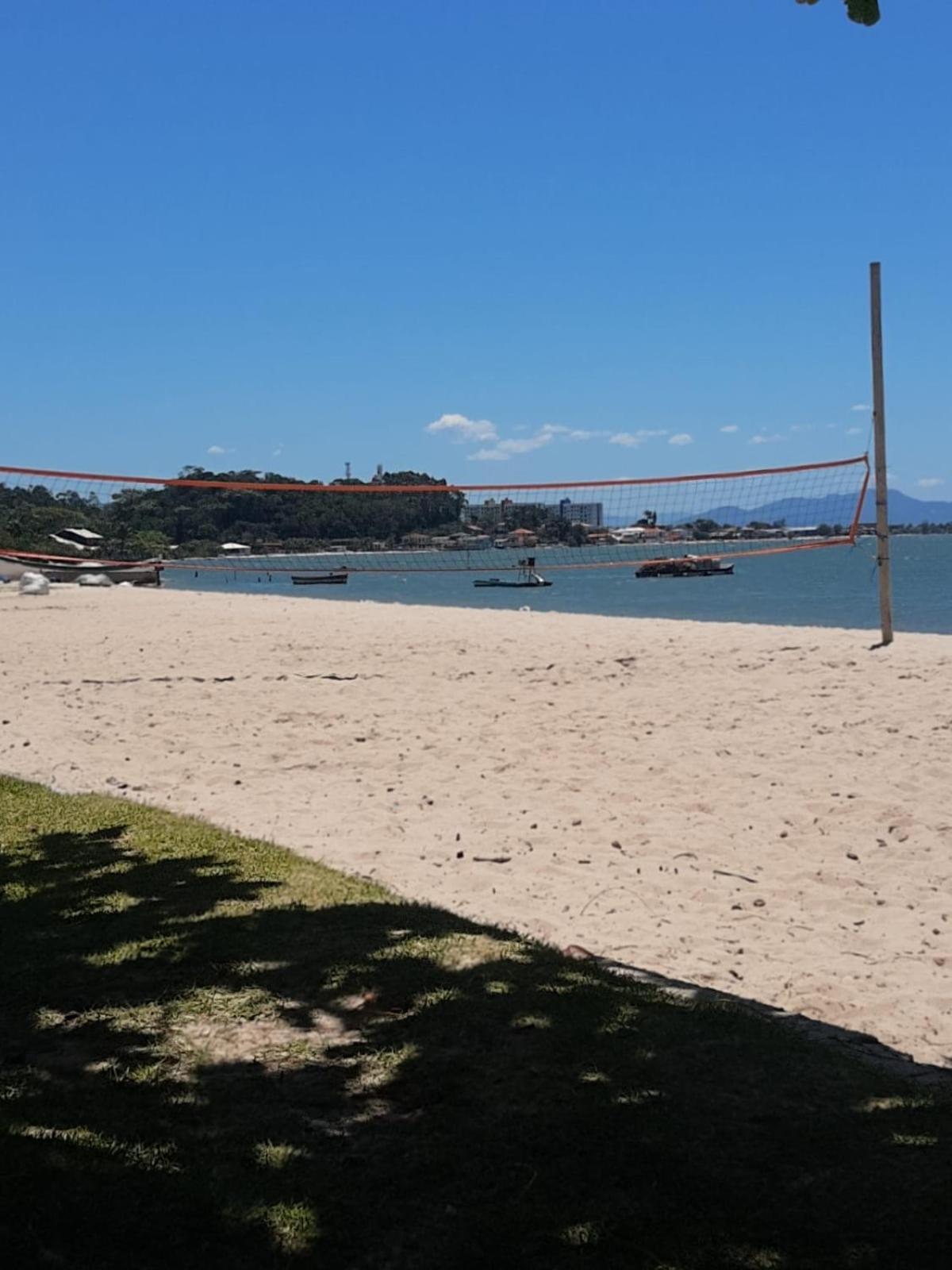 Na Palhoca, Com Vista O Mar, Proximo A Mercados, Padarias E Farmacias.