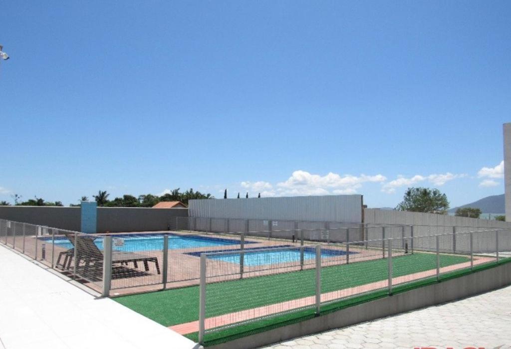 Apartment Na Palhoca, Com Vista O Mar, Proximo A Mercados, Padarias E Farmacias. *