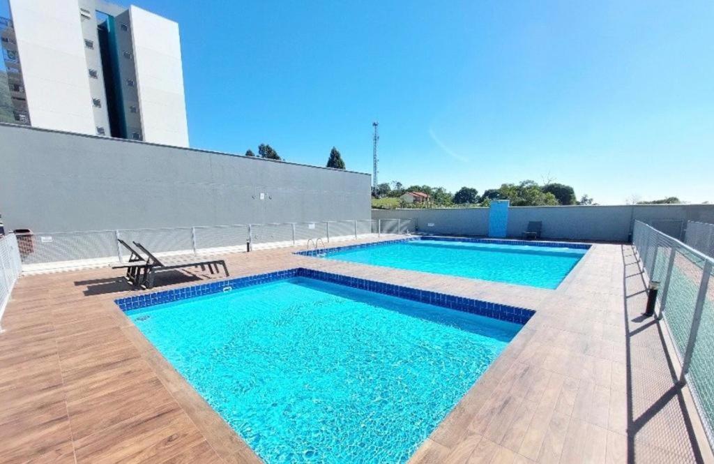 Na Palhoca, Com Vista O Mar, Proximo A Mercados, Padarias E Farmacias. Apartment Palhoca