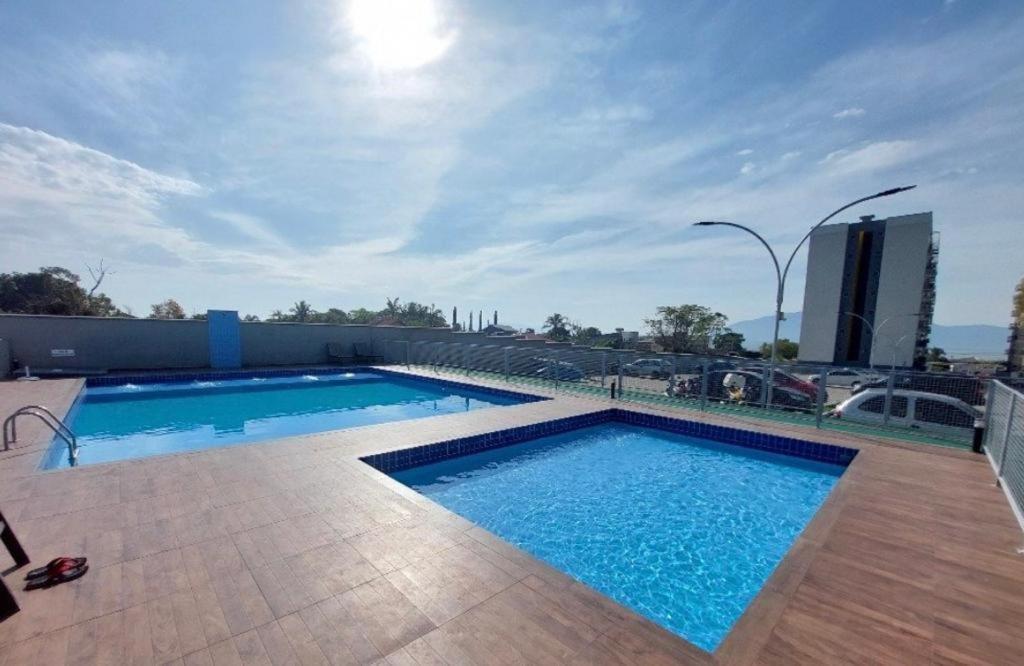 Apartment Na Palhoca, Com Vista O Mar, Proximo A Mercados, Padarias E Farmacias.